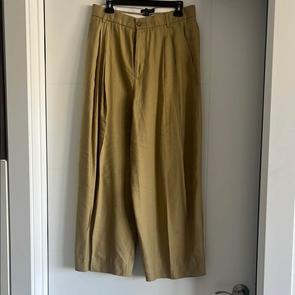 Banana Republic Women's Tan Wide-Leg Pants size 10